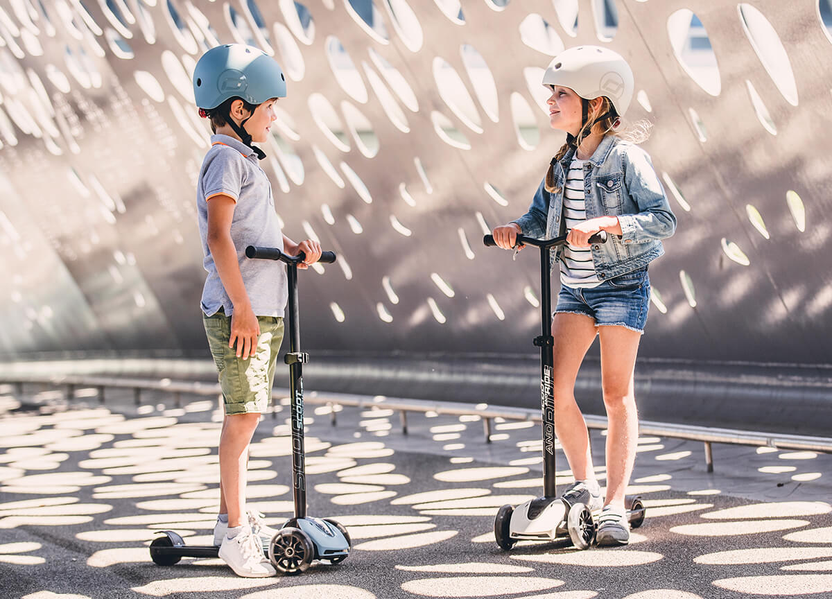 Zložljiv otroški skiro za enostavno potovanje in shranjevanje